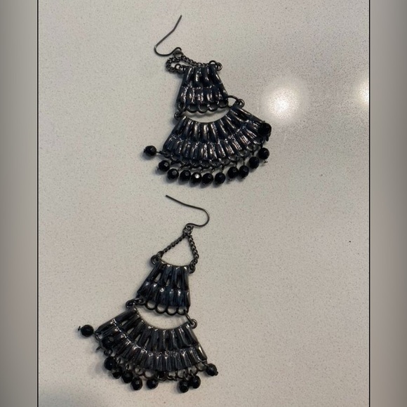 Black Dangle Earrings - Picture 1 of 1